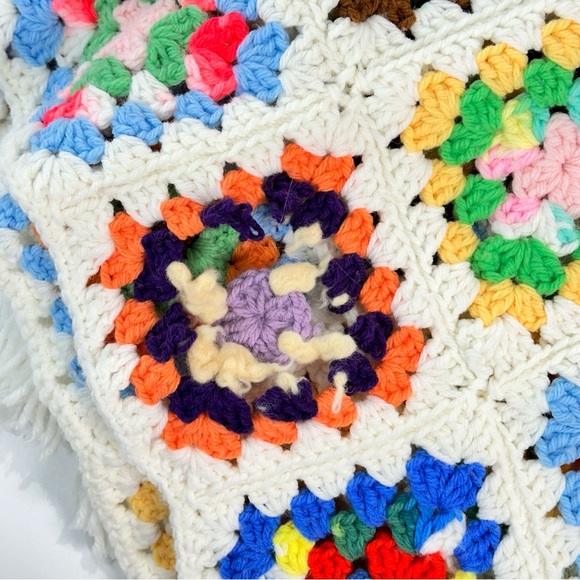 Large Handmade Granny Square Crochet Throw Boho Patchwork Fringe - Picture 10 of 10